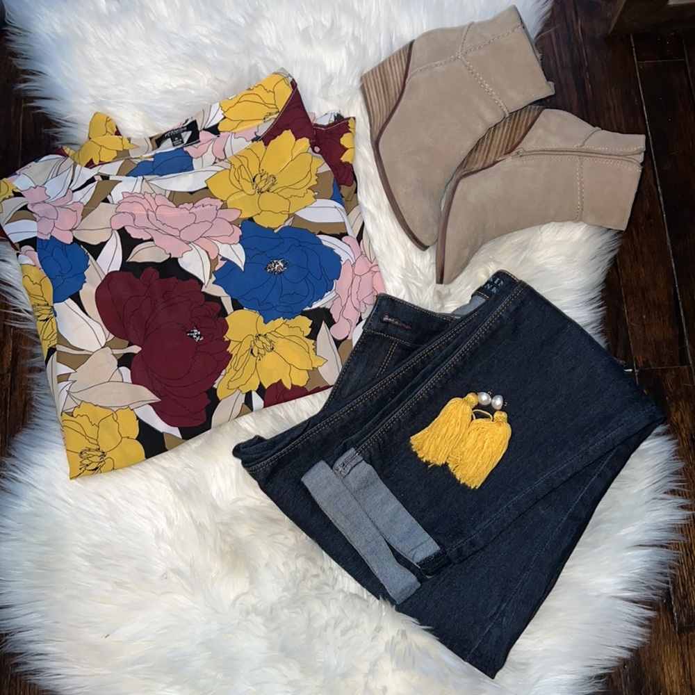 Very pretty floral top